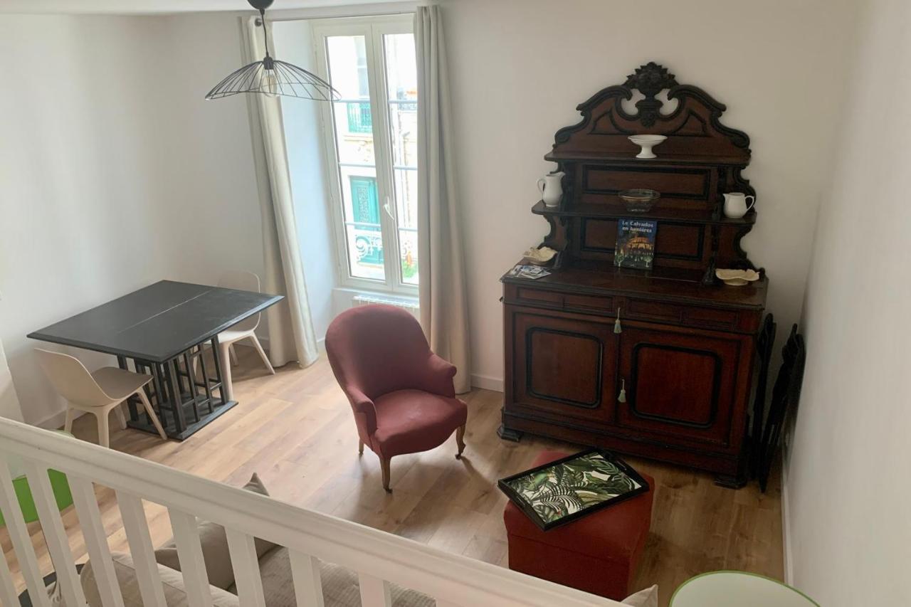 Le Petit Clos Apartment บาเยอ ภายนอก รูปภาพ