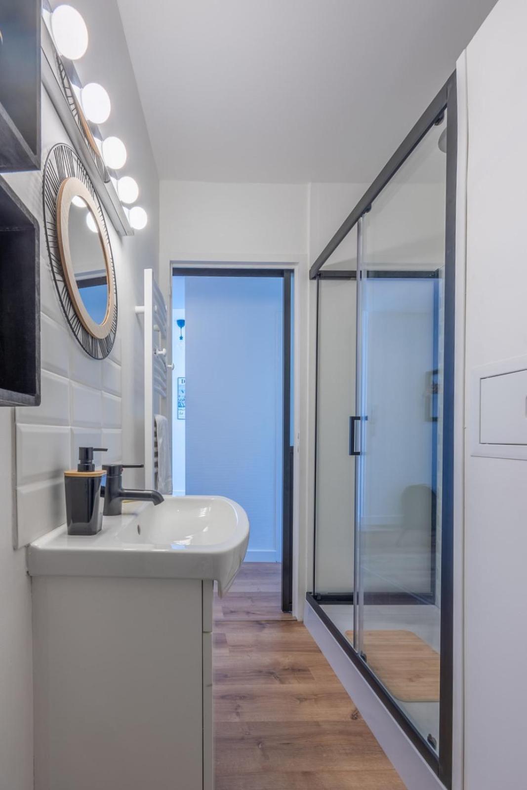 Le Petit Clos Apartment บาเยอ ภายนอก รูปภาพ